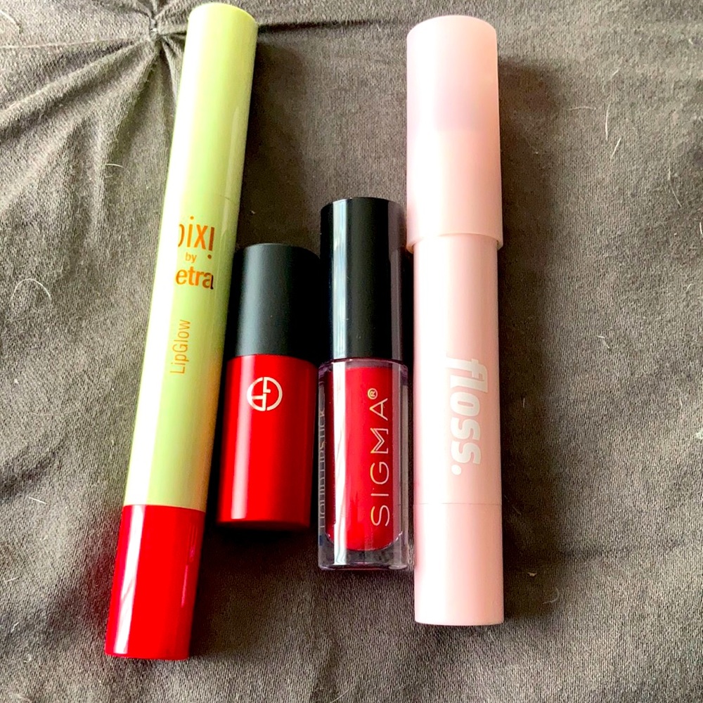 Red lipstick bundle